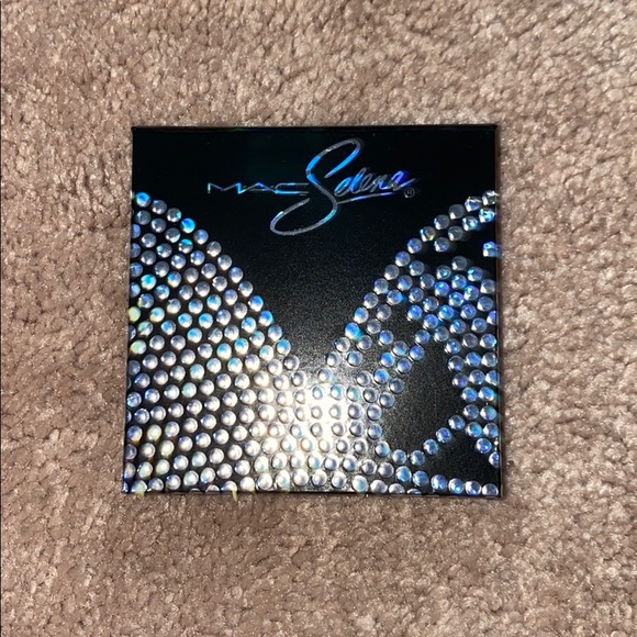 Selena La Reina Skinfinish